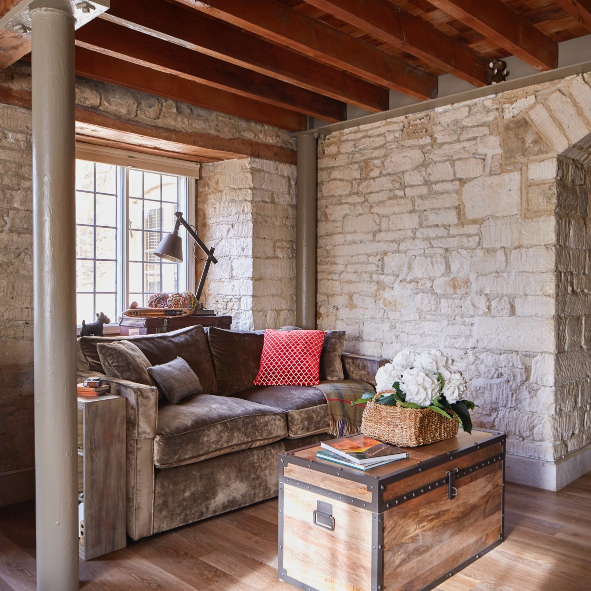 !0 Interior Design Tips to make your Cotswolds Home Stylish, Cosy and Inviting