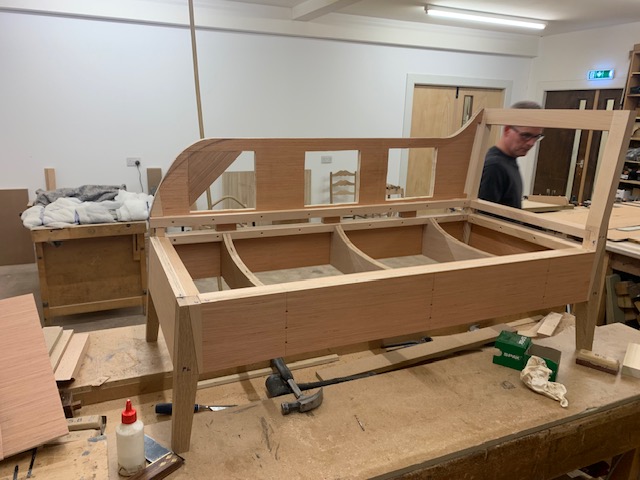 Workshop with wooden frame of the chaise long